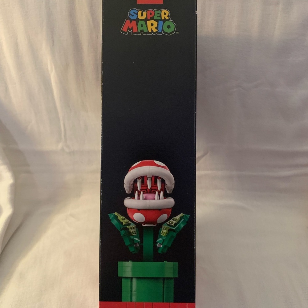 NIB LEGO Super Mario Piranha Plant Set - Red, Green, White - Picture 2 of 5